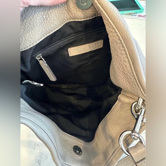 Marc Jacob’s Hilliar Hobo Bag - Picture 4 of 6